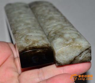 和田玉黑皮黑沁鸿福齐天文房镇纸一对