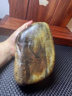 和田玉籽料原石摆件
