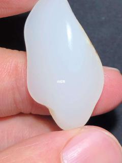 和田玉籽料,高白籽