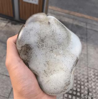 知道和田玉洒金皮!还有"洒黑皮"你见过吗?